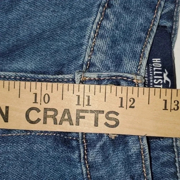 Hollister High Rise Distressed Short Size 27 - Picture 11 of 11